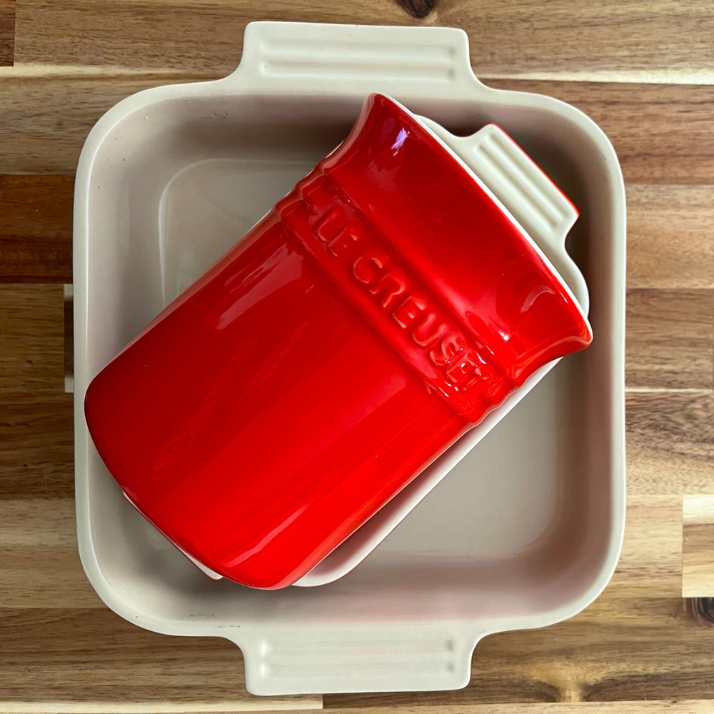 Cerise Le Creuset 3-Piece Ceramic Bakeware Set